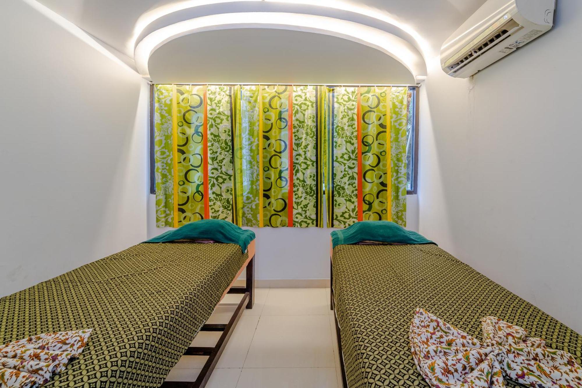 Cross Vibe Paasha Atelier Bali Kuta Hotel Kuta Lombok Exterior foto