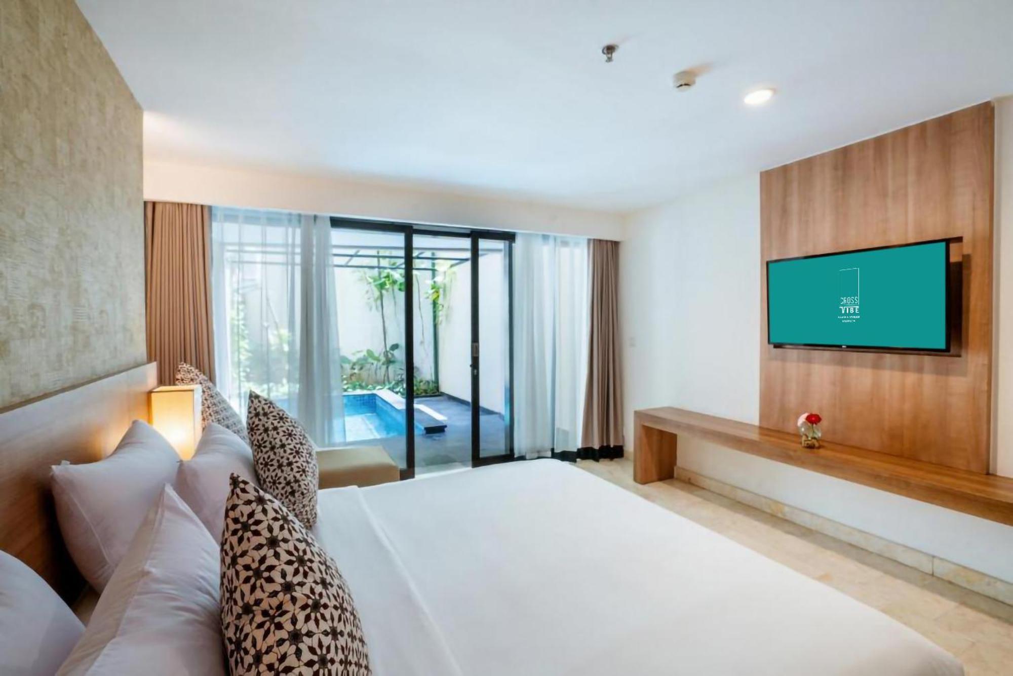 Cross Vibe Paasha Atelier Bali Kuta Hotel Kuta Lombok Exterior foto